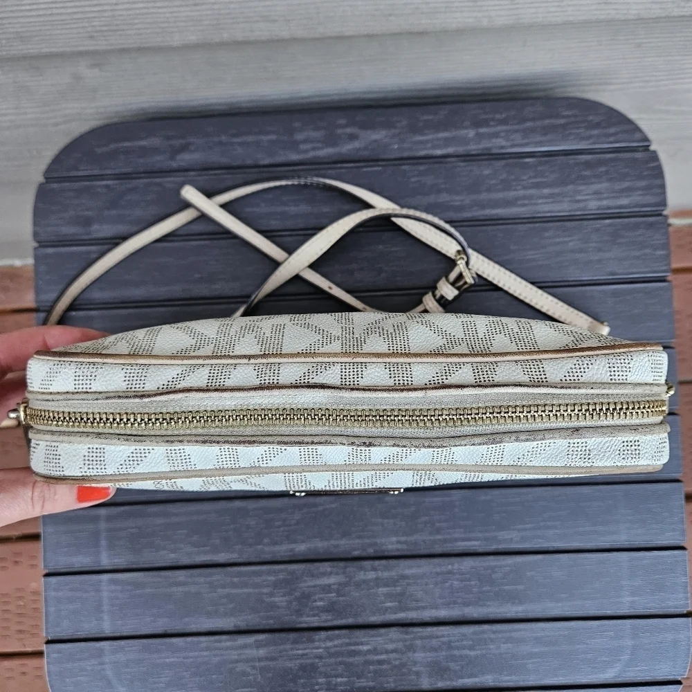 Michael Kors White Fulton Monogram Logo Crossbody Purse Gold Chain Small Bag